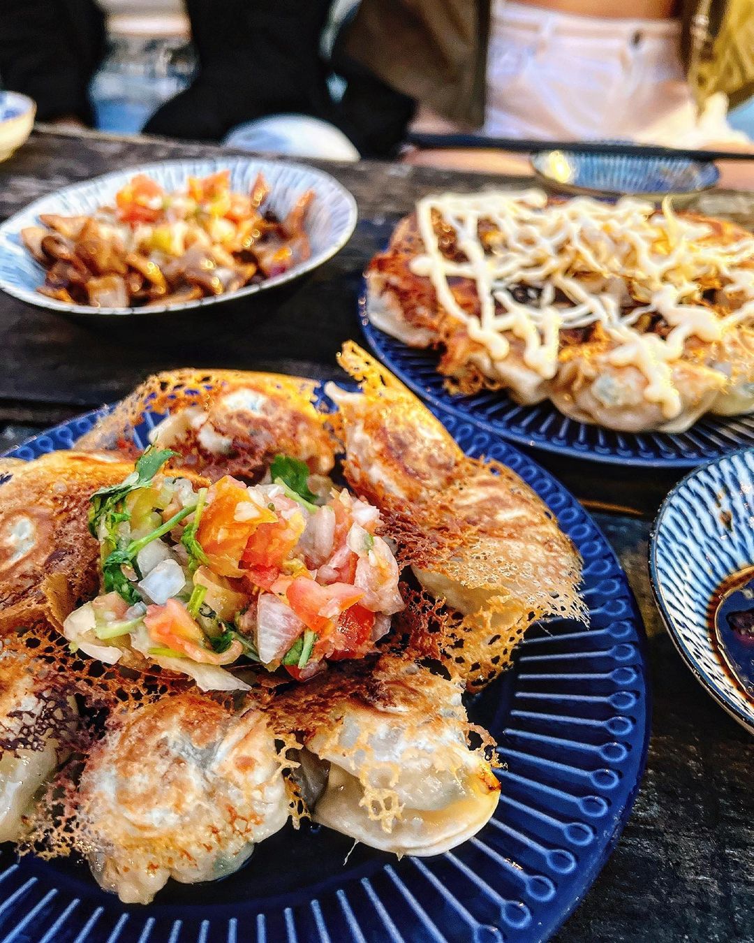 綠島在地特色餐酒，歸海食堂 · 綠島餐酒推薦餐點冰花煎餃